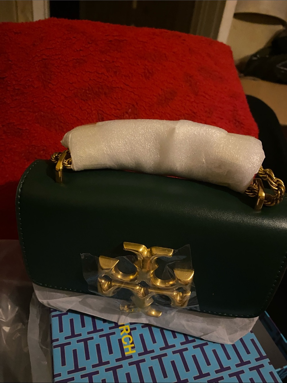 Tory Burch Dark Green Leather Crossbody with Gold Logo - Picture 3 of 5